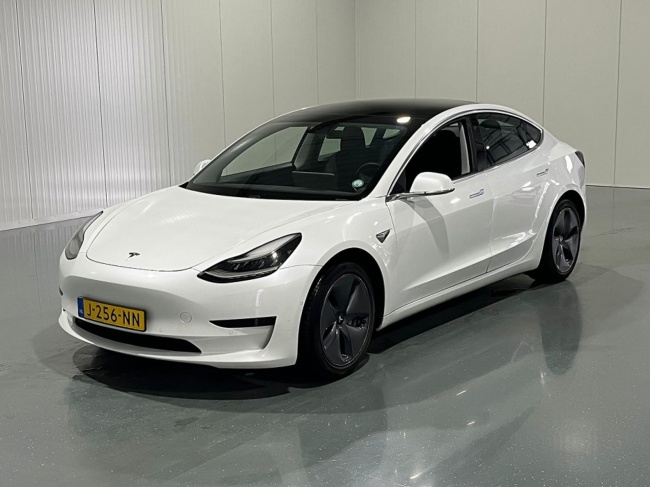 Tesla Model 3 - Standard RWD Plus 60 kWh