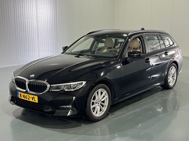 BMW 3 Serie - Touring 318i Automaat Business Edition Plus
