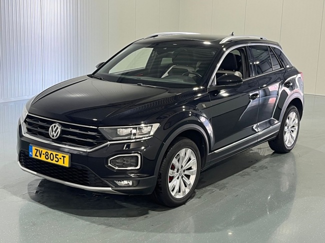 Volkswagen T-Roc - 1.5 TSI Automaat Sport Pano