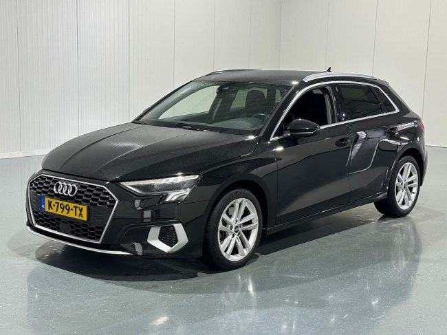 Audi A3 - Sportback 35 TFSI Automaat Business edition