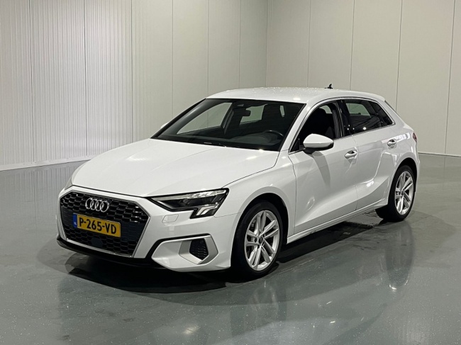 Audi A3 - Sportback 30 TFSI Automaat Business edition