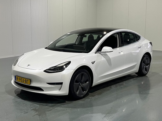 Tesla Model 3 - Standard RWD Plus 60 kWh