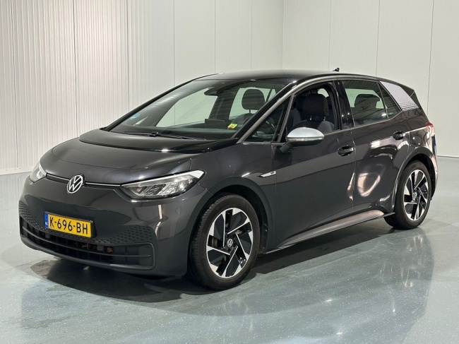 Volkswagen ID.3 - First 58 kWh