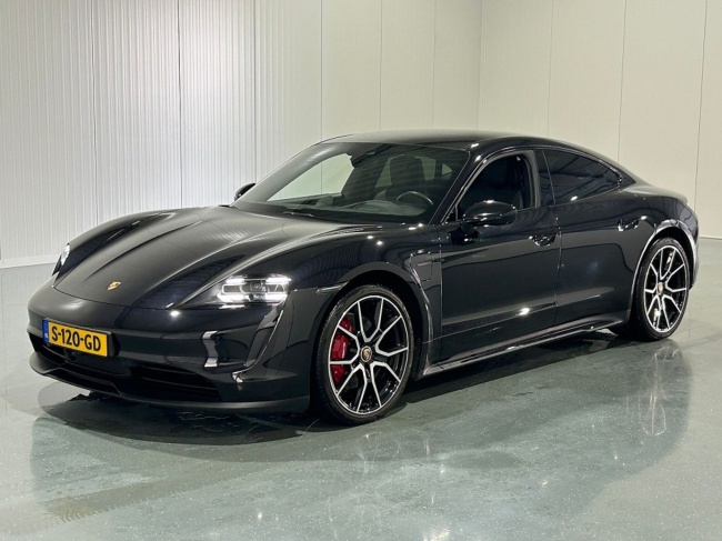 Porsche Taycan - Performance Plus 93 kWh Full Options
